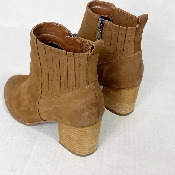 BLONDO Noa Waterproof Suede Block Heel Bootie 8.5 Camel - Picture 7 of 13